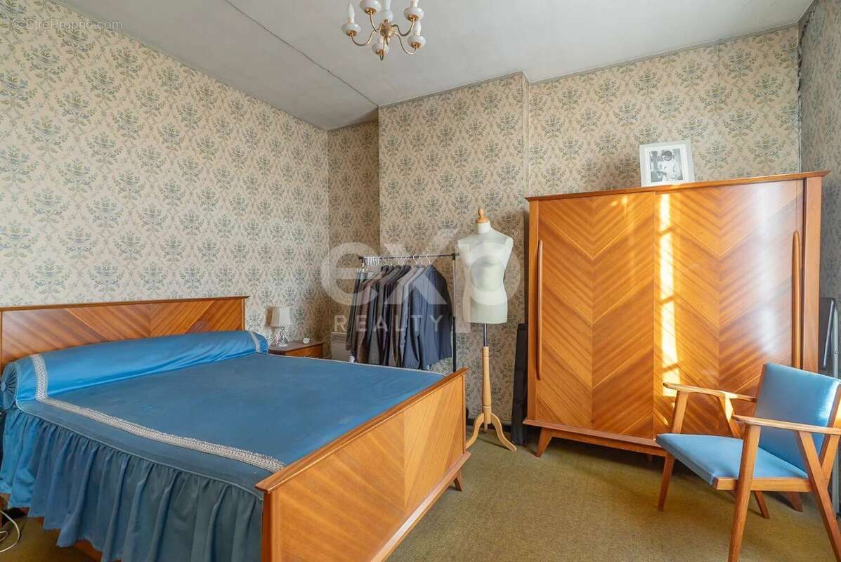 Appartement à SALLES