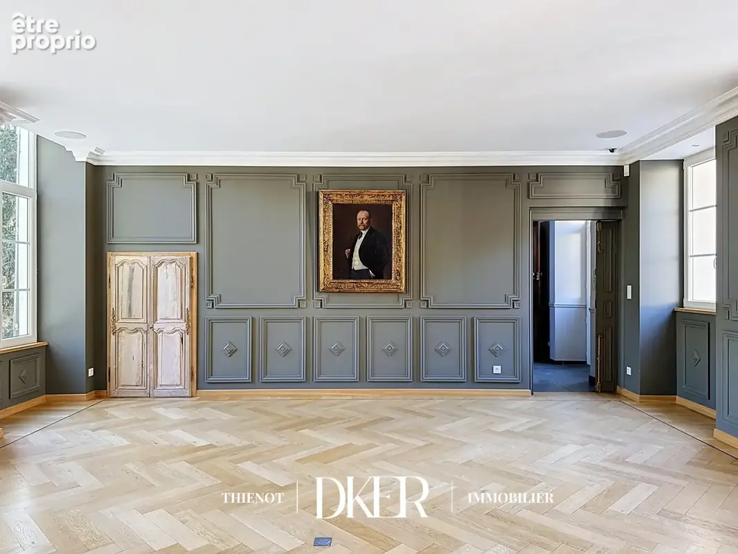 HOTEL PARTICULIER d'exception, plus de 500 m2 habitables, parc arboré et piscine extérieure chauffée - photo 3