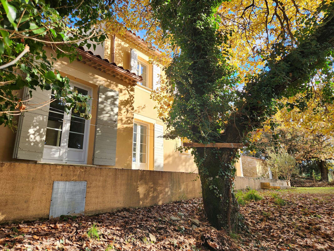 Maison à MERINDOL-LES-OLIVIERS