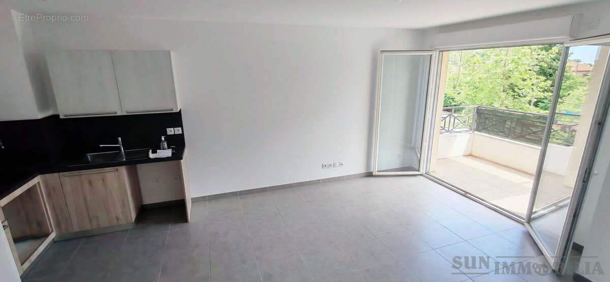 Appartement à LE ROURET