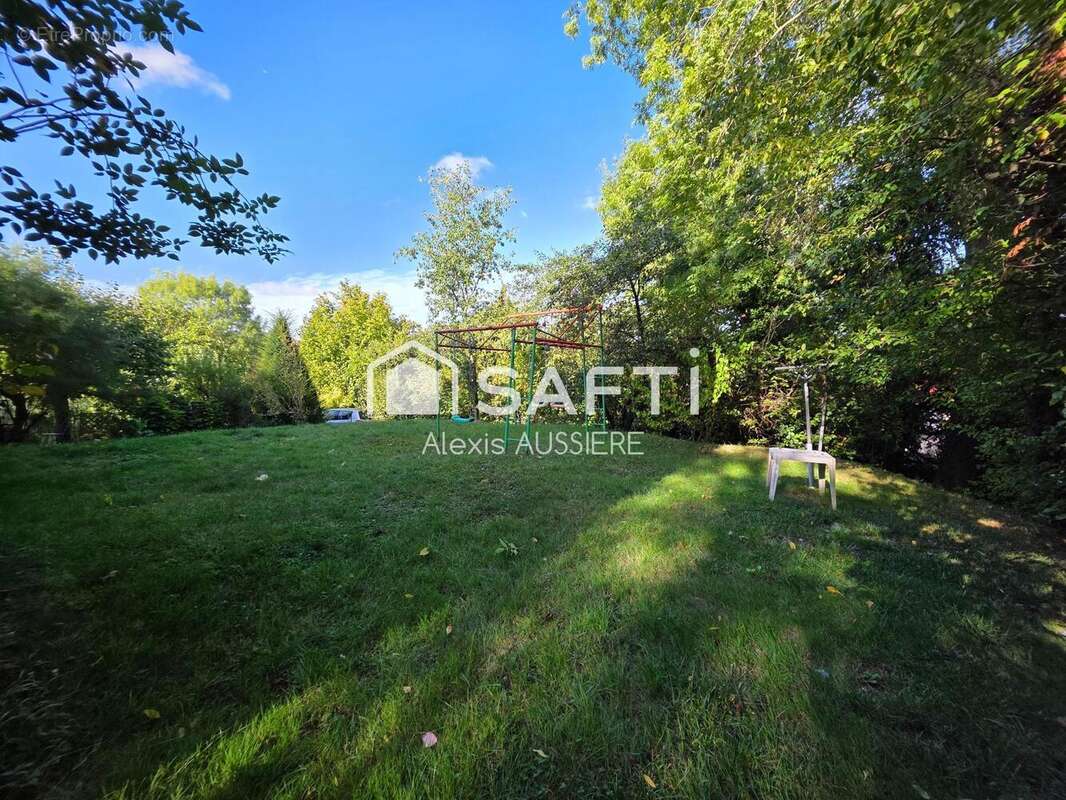 Photo 2 - Terrain à LE PERREUX-SUR-MARNE