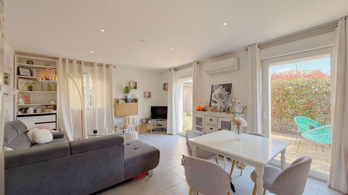 Appartement à SANARY-SUR-MER