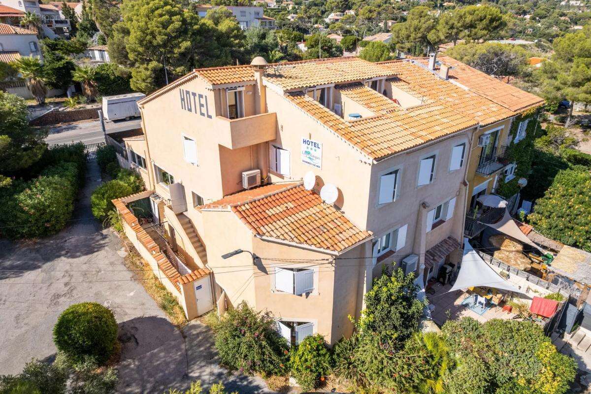 Commerce à ROQUEBRUNE-SUR-ARGENS