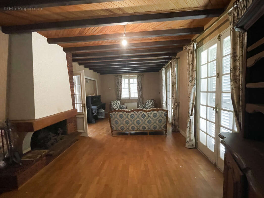 Maison à CHAMPAGNEY
