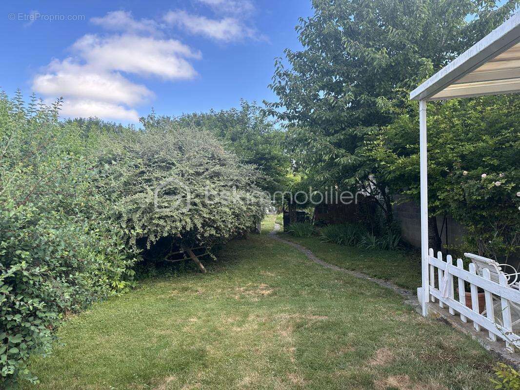 Maison de charme à Laon : tranquillité et vue dégagée assurées - photo 12