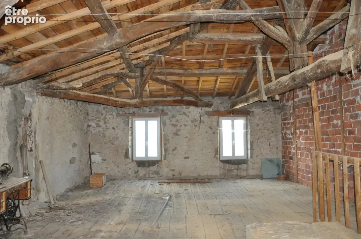 En montagne bourbonnaise, bel ensemble immobilier composé d'un commerce, d'un logement, et d'un fort potentiel - photo 13