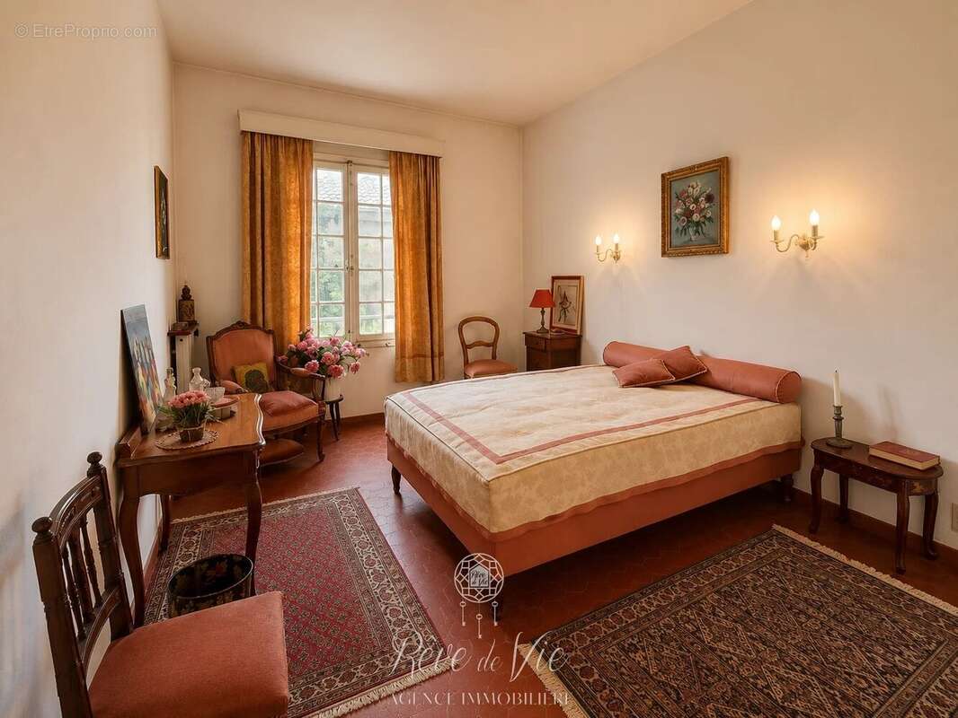 Grande maison avec garage au cœur du village de bormes-les-mimosas - photo 9