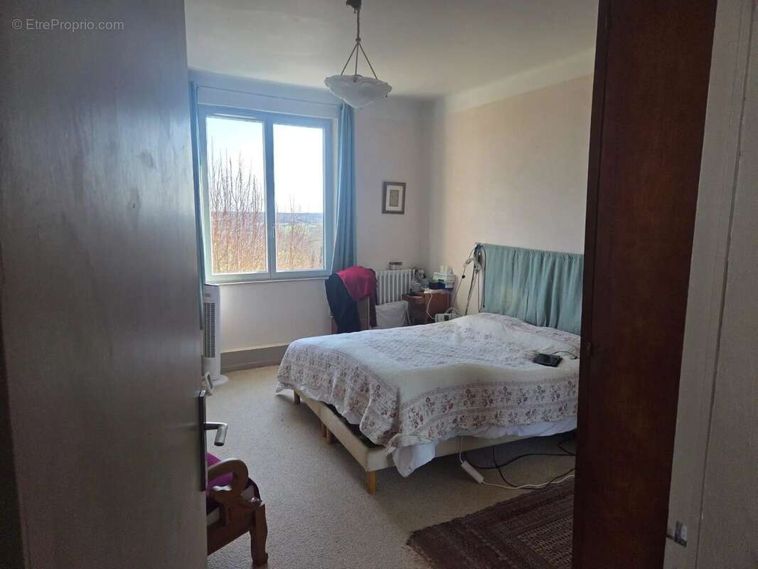 Maison à MONTPEZAT-DE-QUERCY