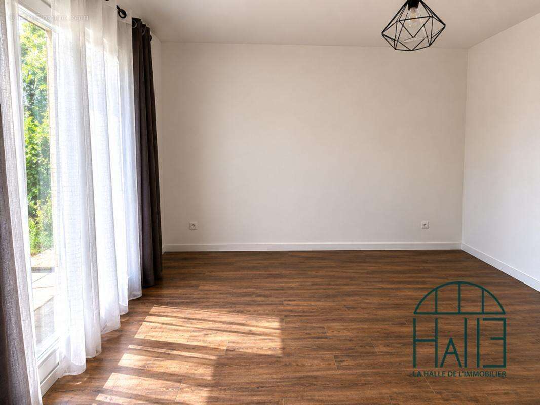 Maison 143 m² à La Coquille  - photo 3