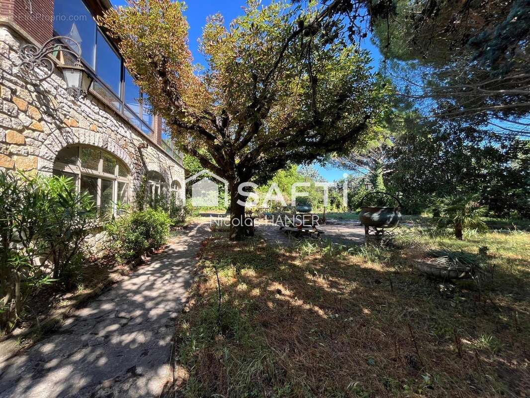 Photo 9 - Maison à SAINT-PAUL-LES-FONTS