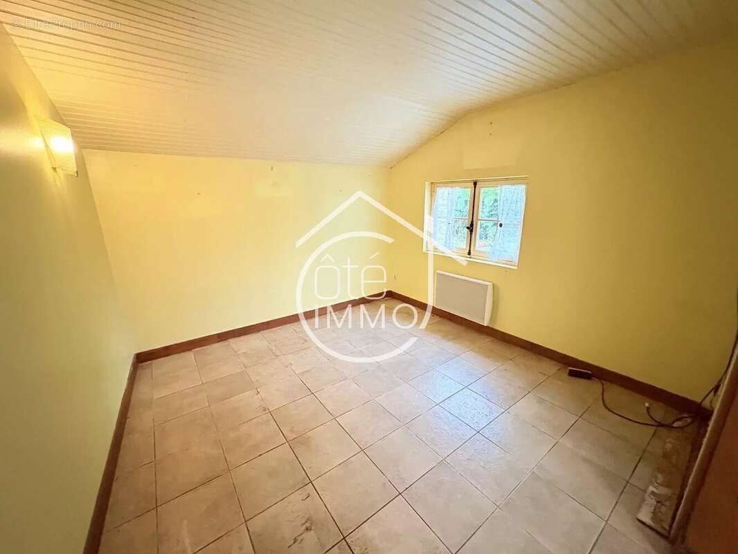 Maison à SAINT-PIERRE-D&#039;EYRAUD