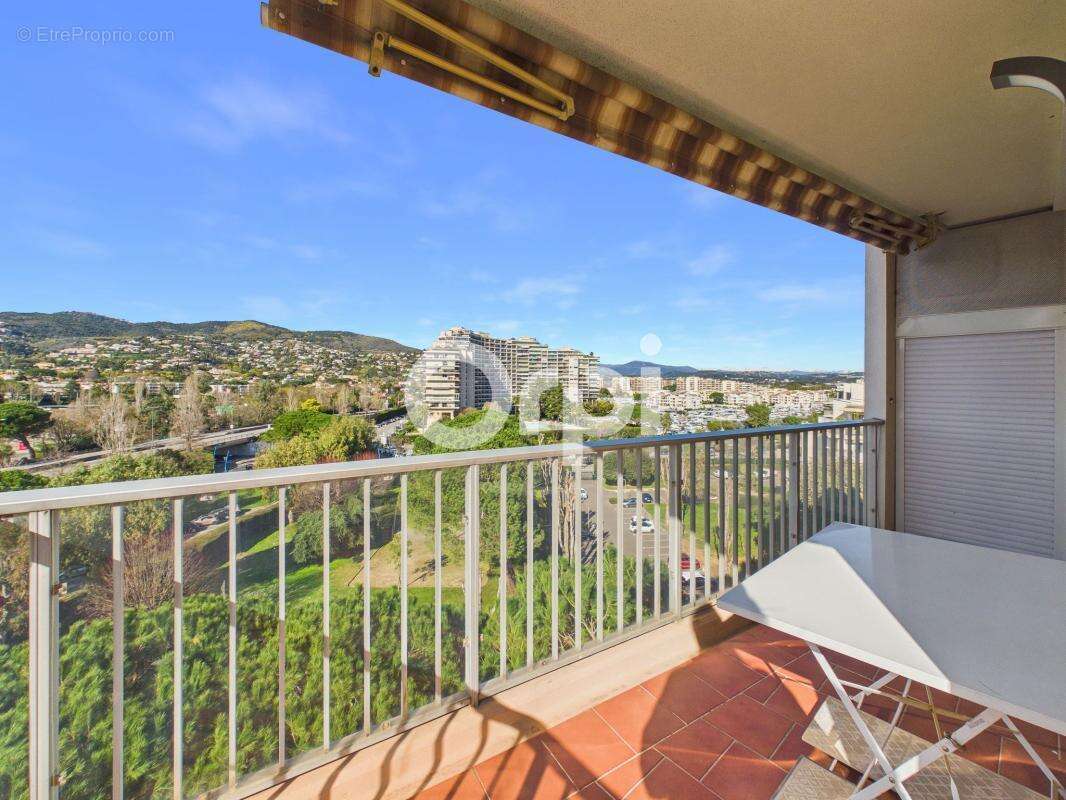 Appartement à MANDELIEU-LA-NAPOULE