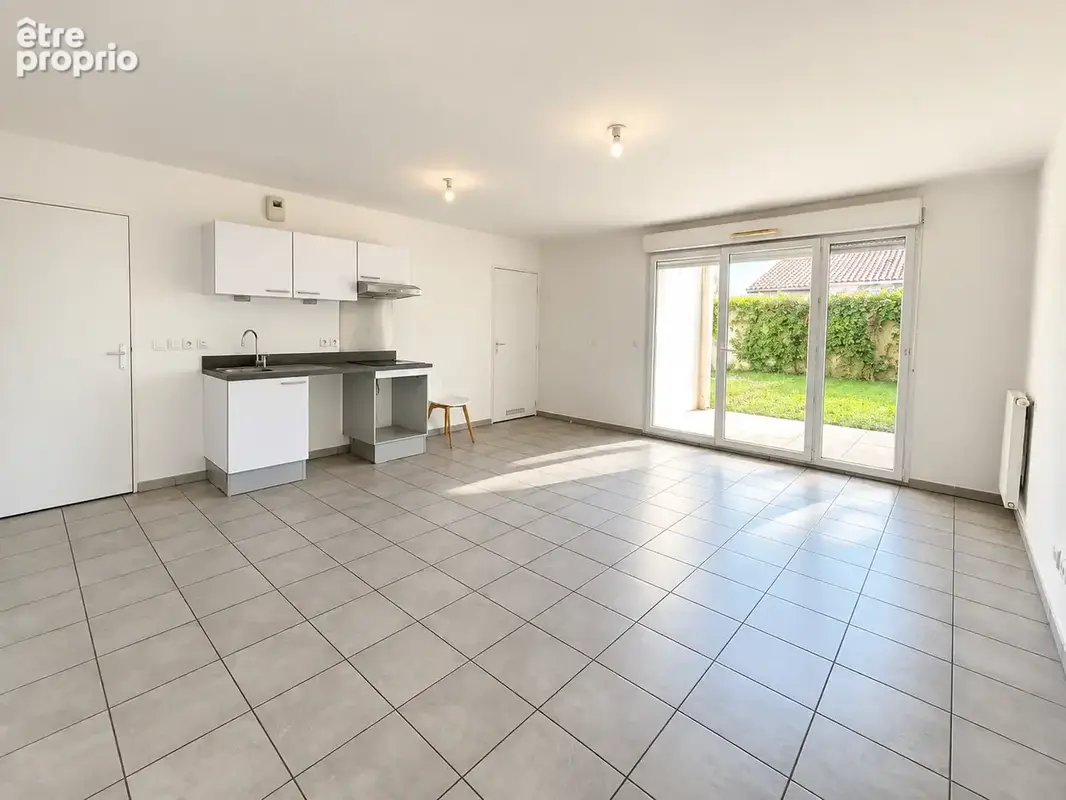 Grand t2 avec jardin privatif, terrasse et garage - photo 4