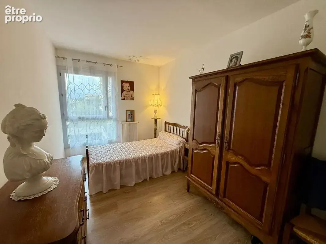 Appartement T3 de 77 m² vendu occupé avec terrasse parking et cave résidence avec ascenseur quartier Iéna Carcassonne - photo 9