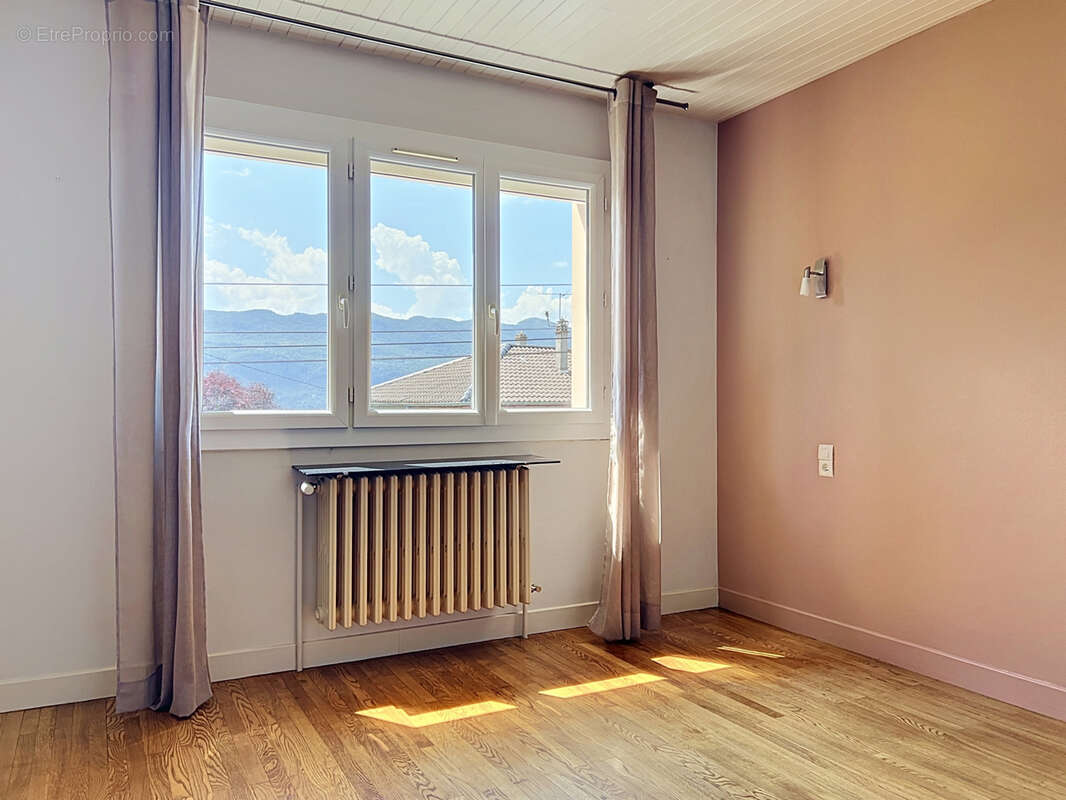 Appartement à AIX-LES-BAINS