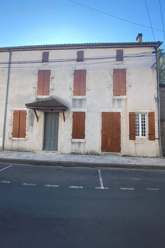 Maison à BUZET-SUR-BAISE