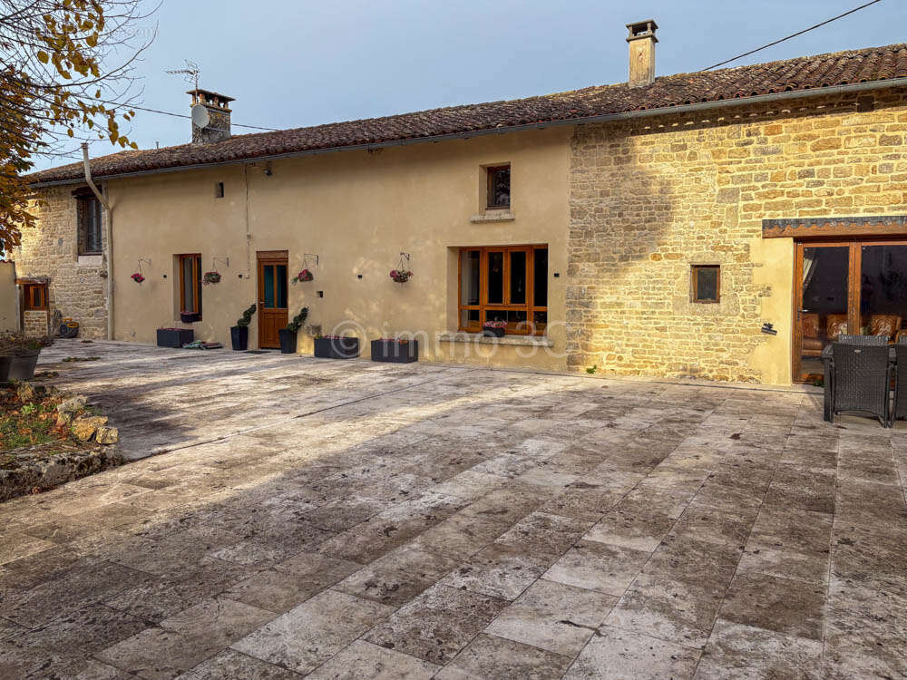 Maison à SAUZE-VAUSSAIS