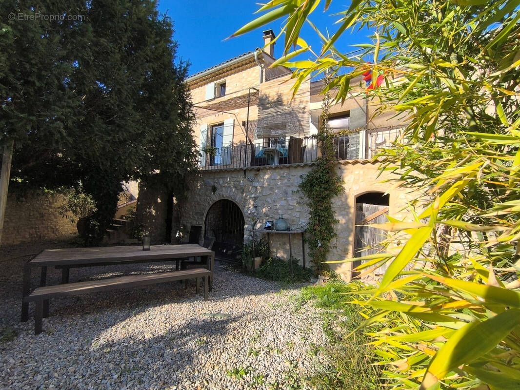 Maison à LA BASTIDE-DES-JOURDANS