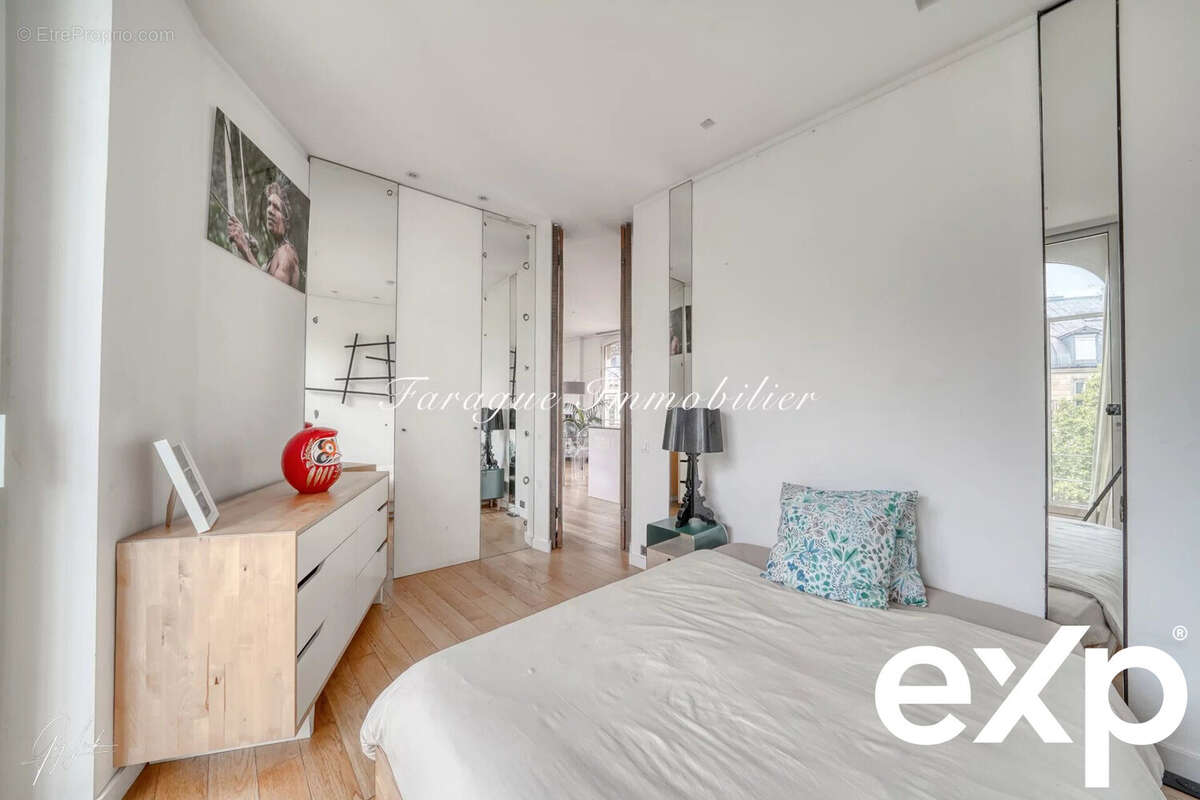 Appartement à PARIS-2E