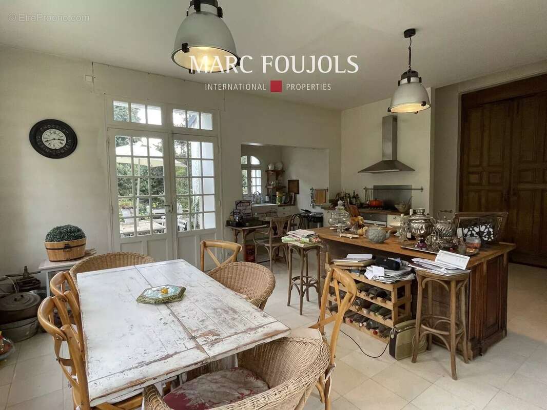 Maison à DAMPIERRE-EN-YVELINES