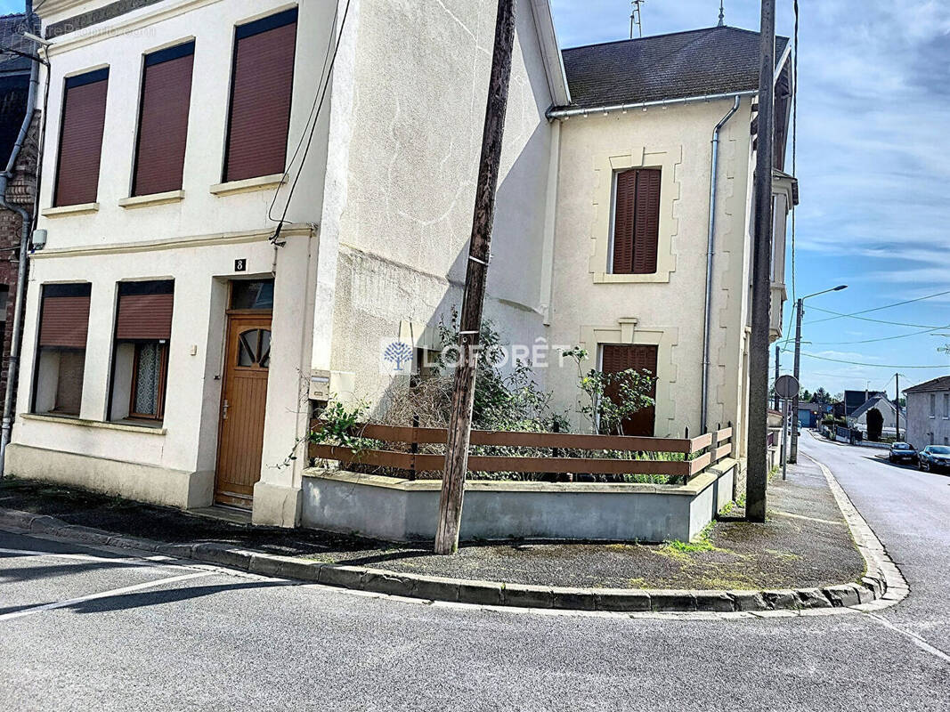 Maison à CHAUNY