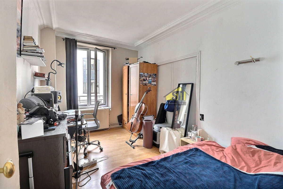 Appartement à PARIS-14E
