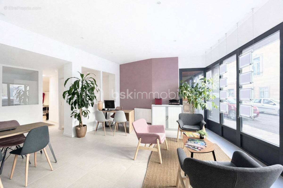 Commerce à VILLEFRANCHE-SUR-SAONE