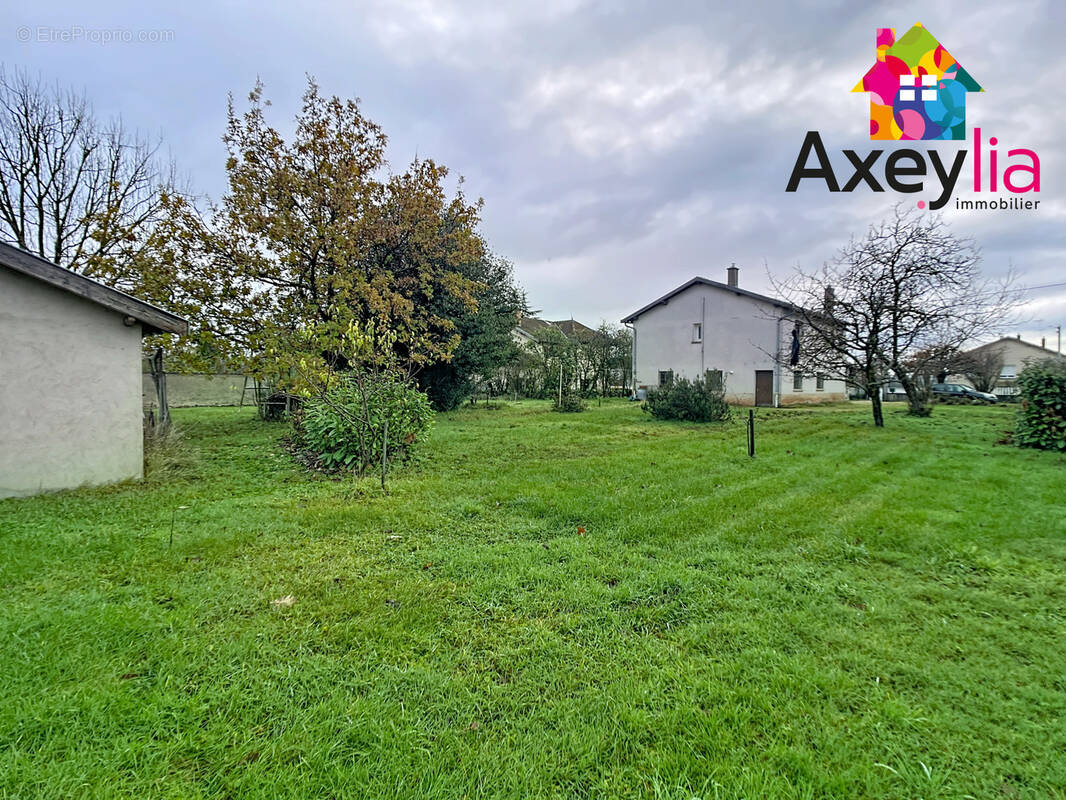 Maison à POUILLY-LES-NONAINS