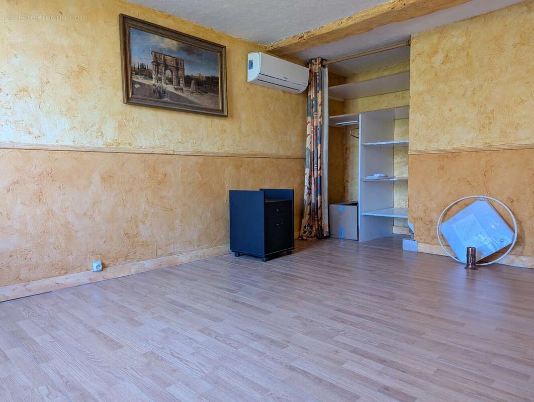 Appartement à CHAILLAC