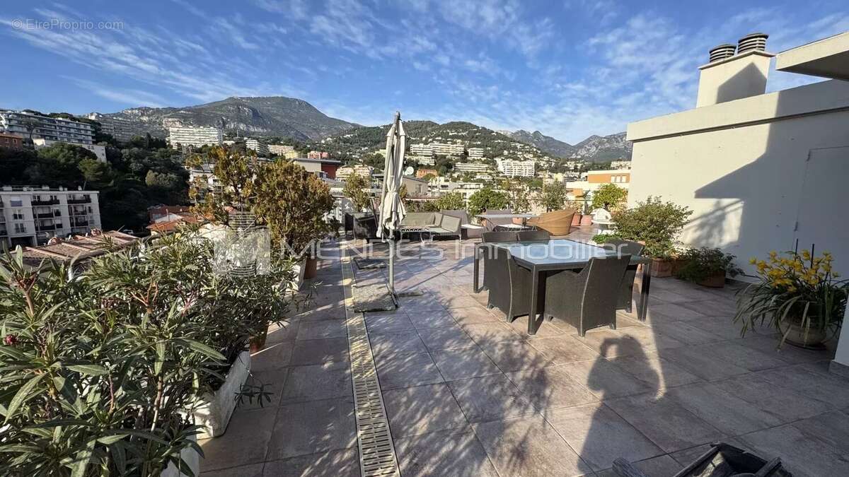 Appartement à ROQUEBRUNE-CAP-MARTIN
