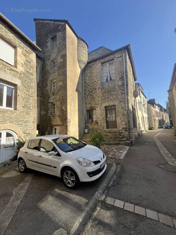 Maison à PLOERMEL
