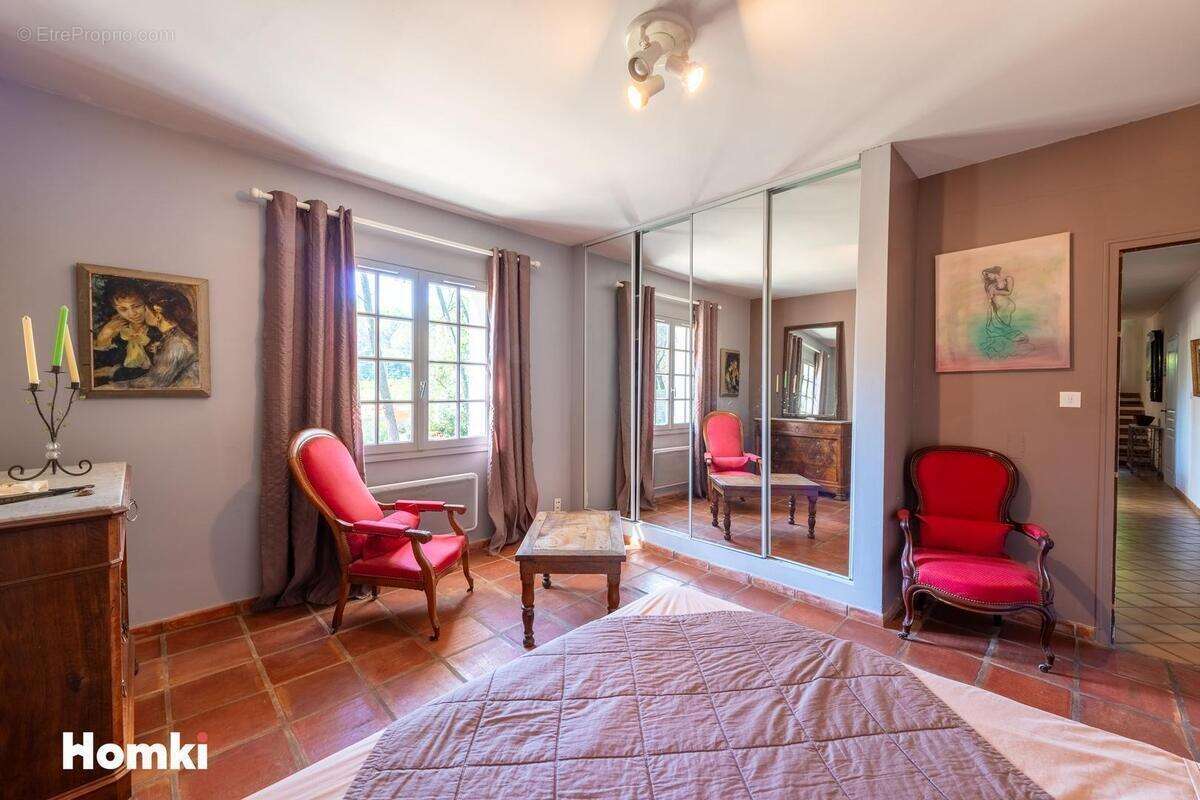 Maison à SUZE-LA-ROUSSE