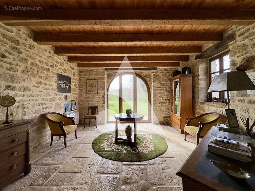 Maison à LARROQUE-TOIRAC