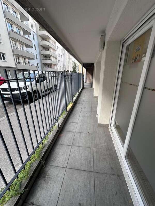 Photo 5 - Appartement à LYON-8E