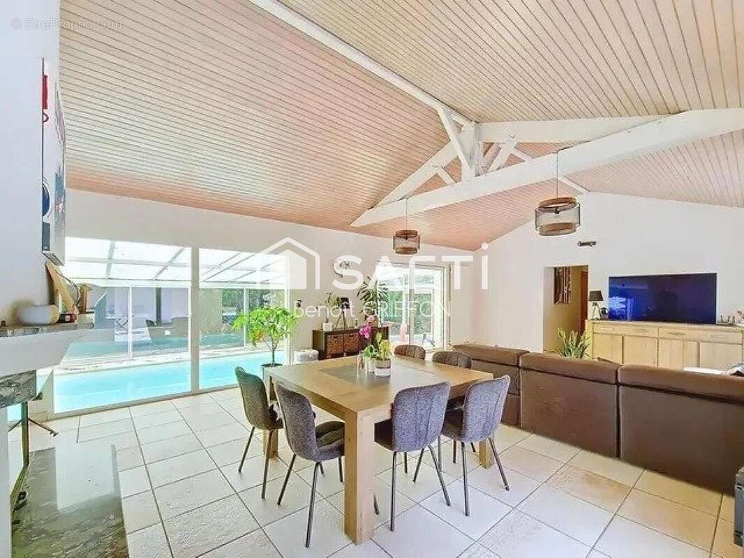 Photo 4 - Maison à MORTAGNE-SUR-SEVRE