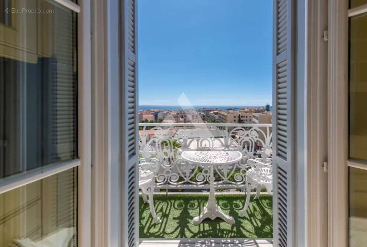 Appartement à BEAULIEU-SUR-MER