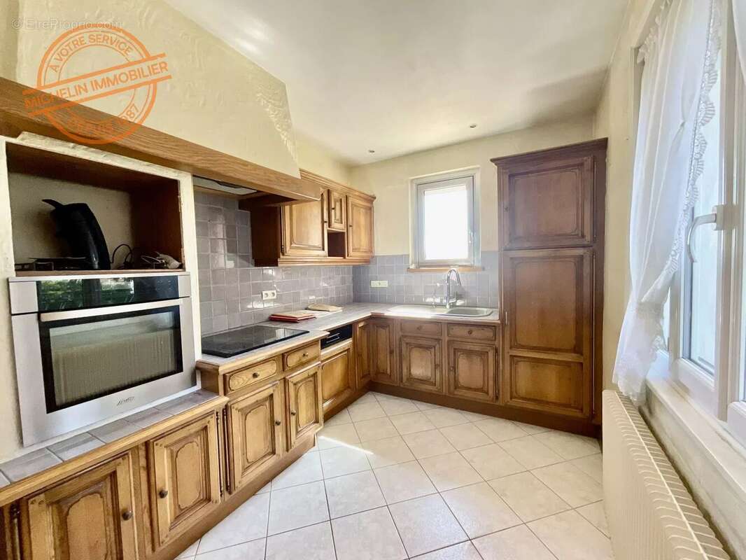 Maison à CORCELLES-EN-BEAUJOLAIS