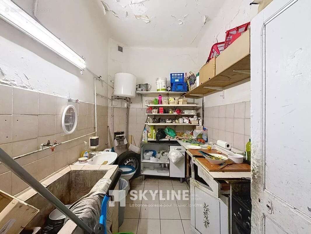Commerce à MARSEILLE-10E