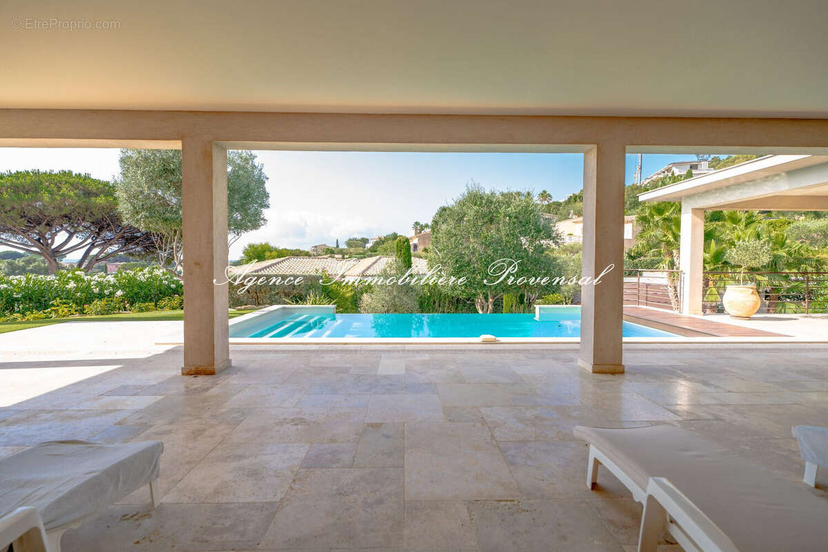 Maison 540 m² à Sainte-Maxime  - photo 4
