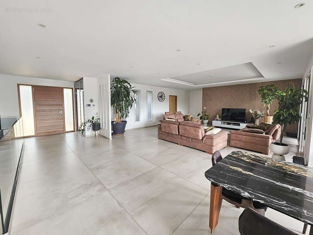 Maison à ROUSSILLON