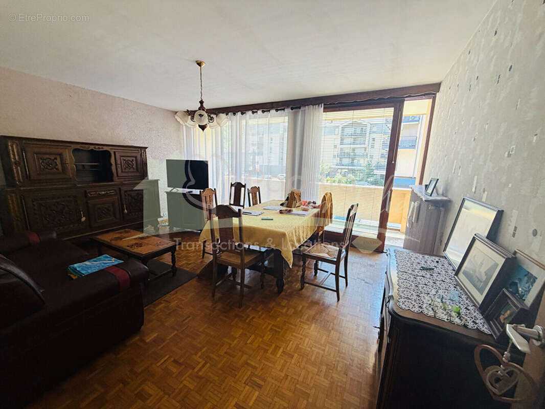 Appartement Cluses 3 pièce(s) 80 m2 - photo 2