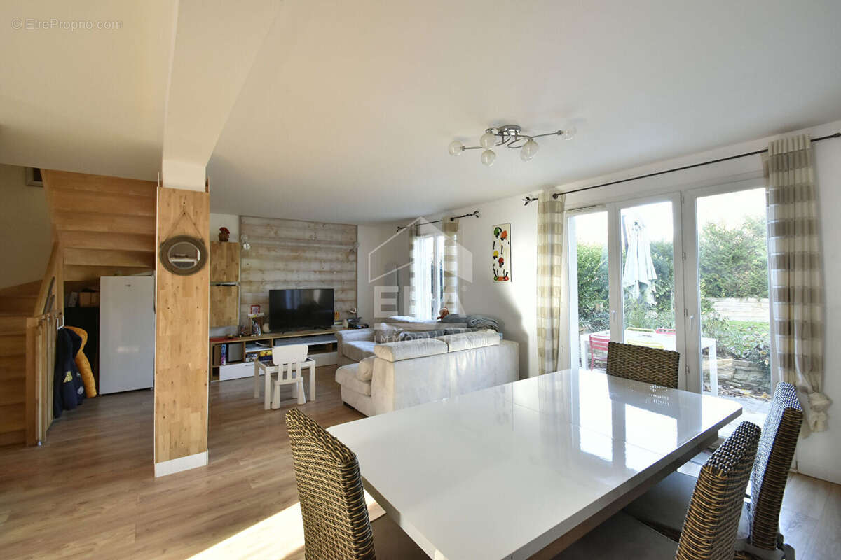 Maison à VILLIERS-SAINT-FREDERIC