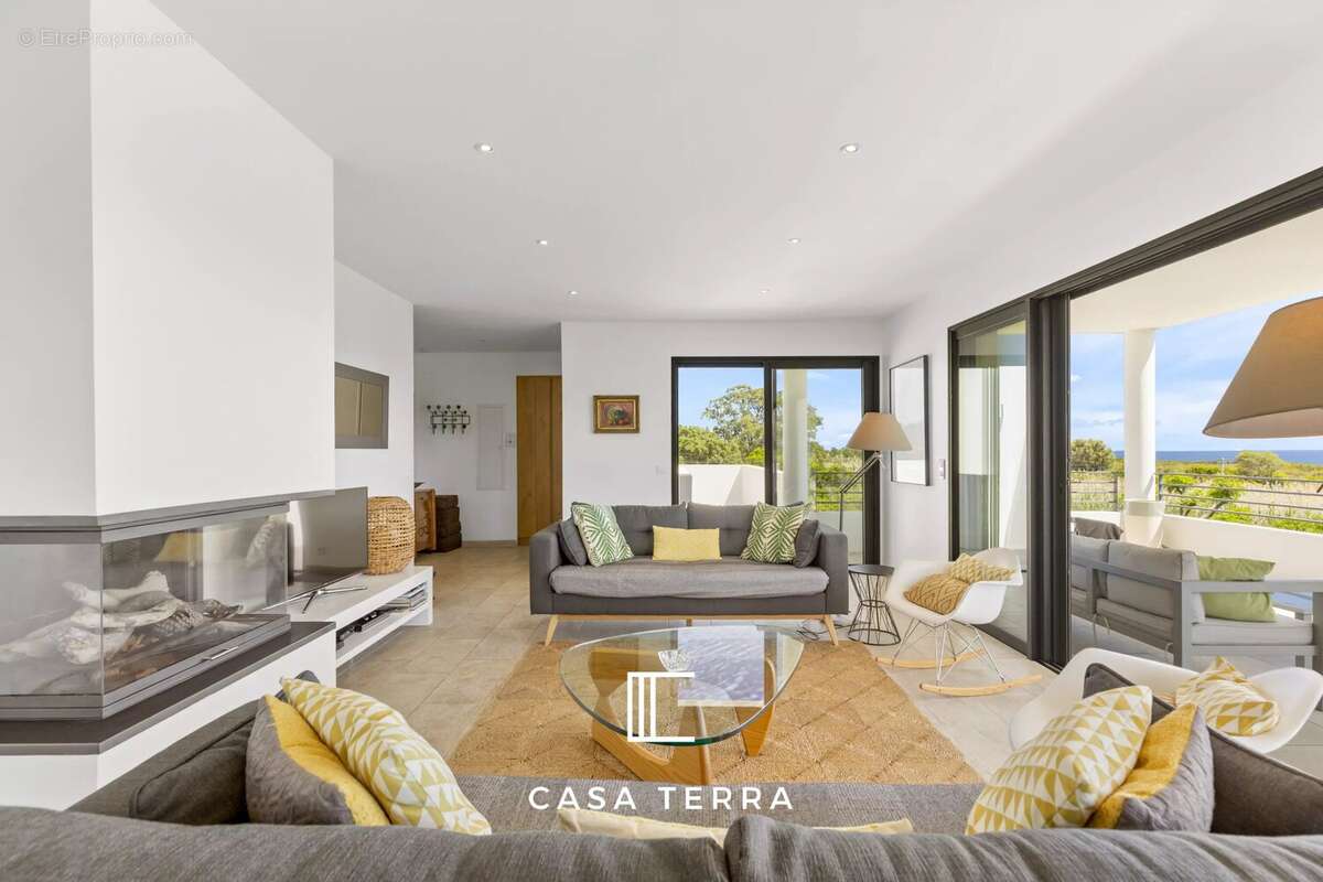 Maison à PORTO-VECCHIO