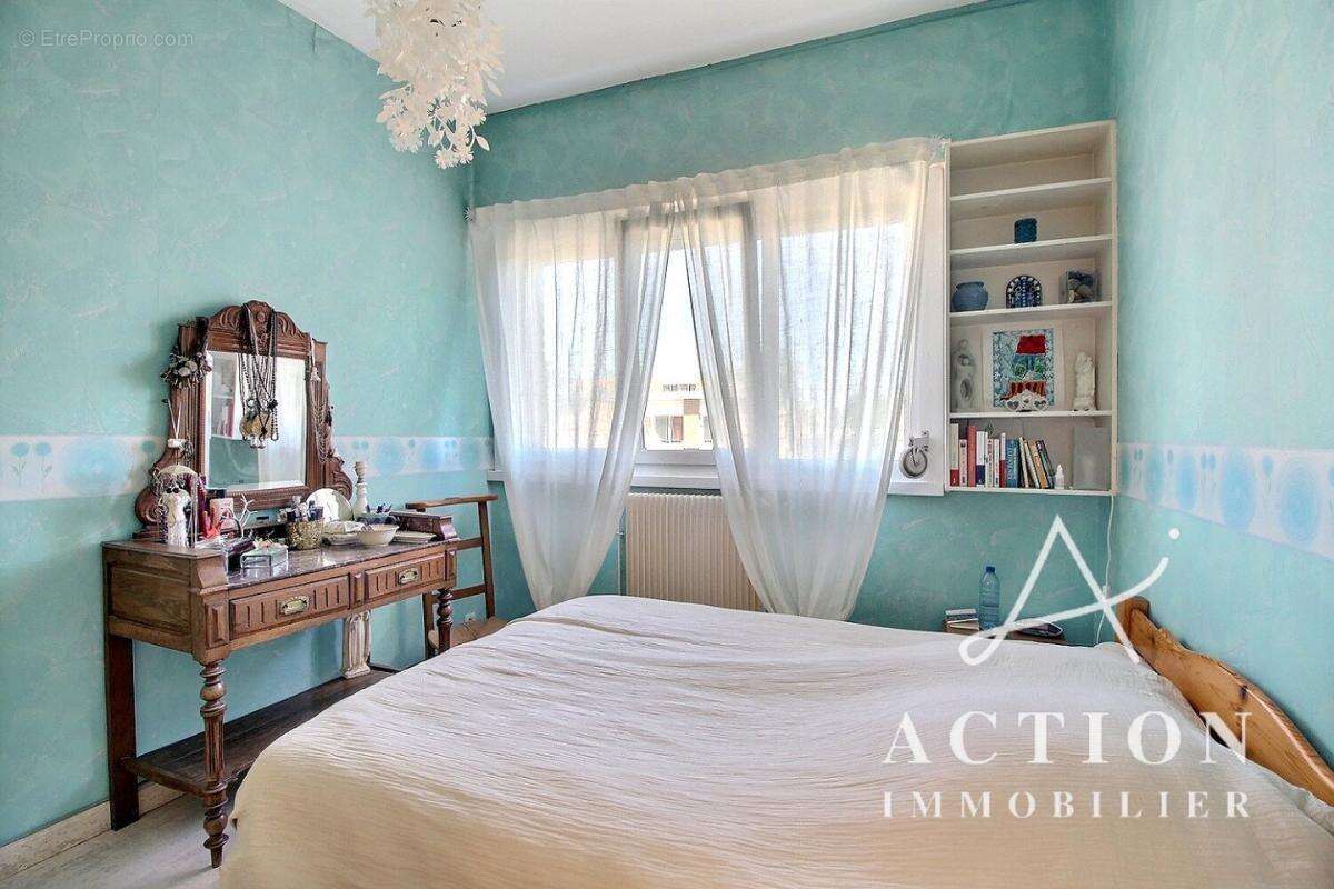 Bel etage - 4 chambres - jardin - garage - photo 7