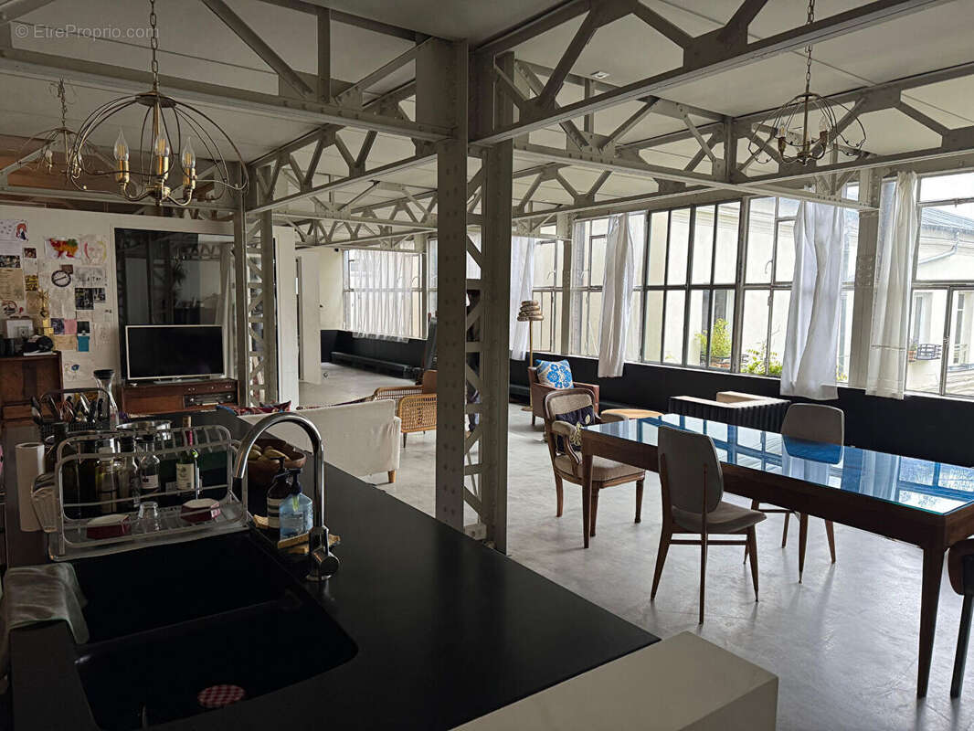 Appartement à PARIS-11E