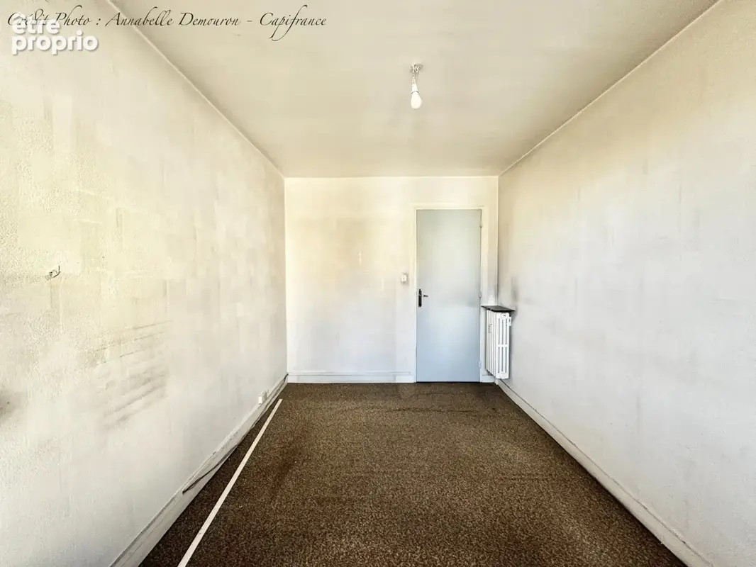 Appartement t5 a renover – clermont-ferrand - les salins - tres beau potentiel - photo 27