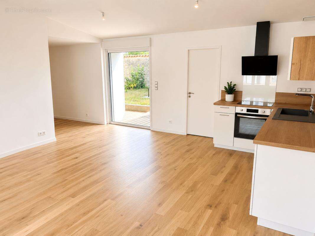 Maison 76 m² à Villedoux  - photo 8