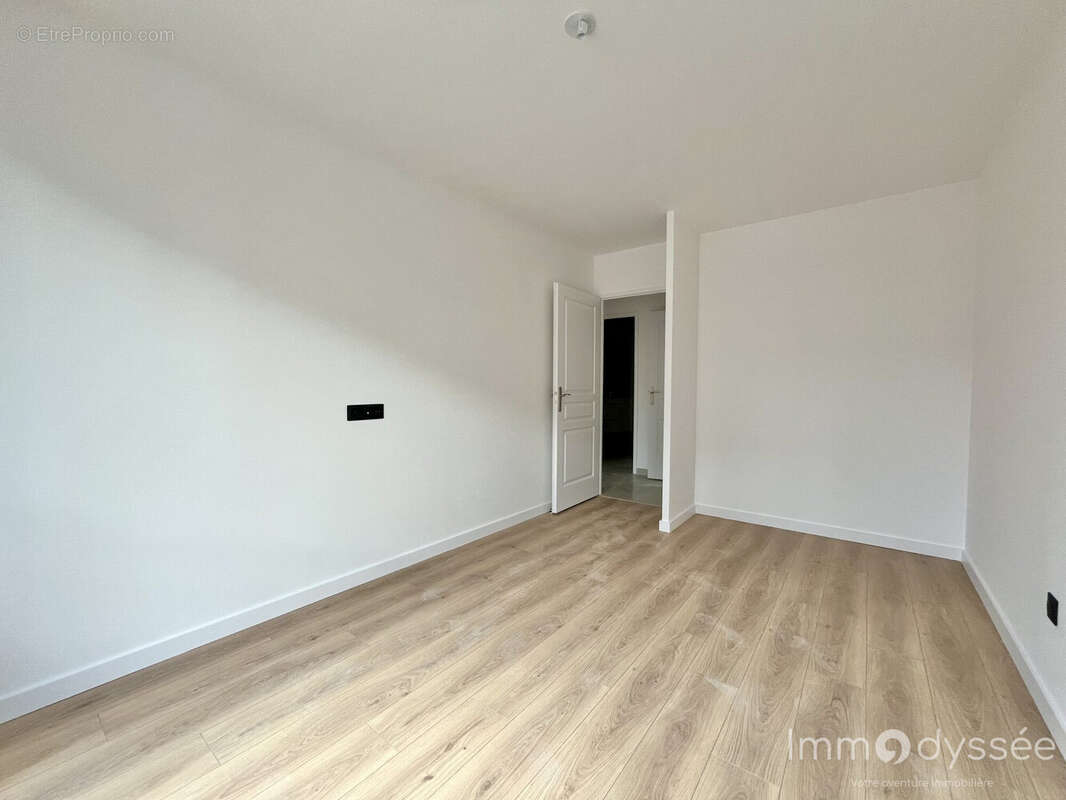 Appartement 67 m² à Neuilly-Plaisance  - photo 4