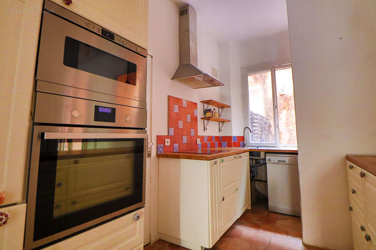 Appartement à MARSEILLE-7E