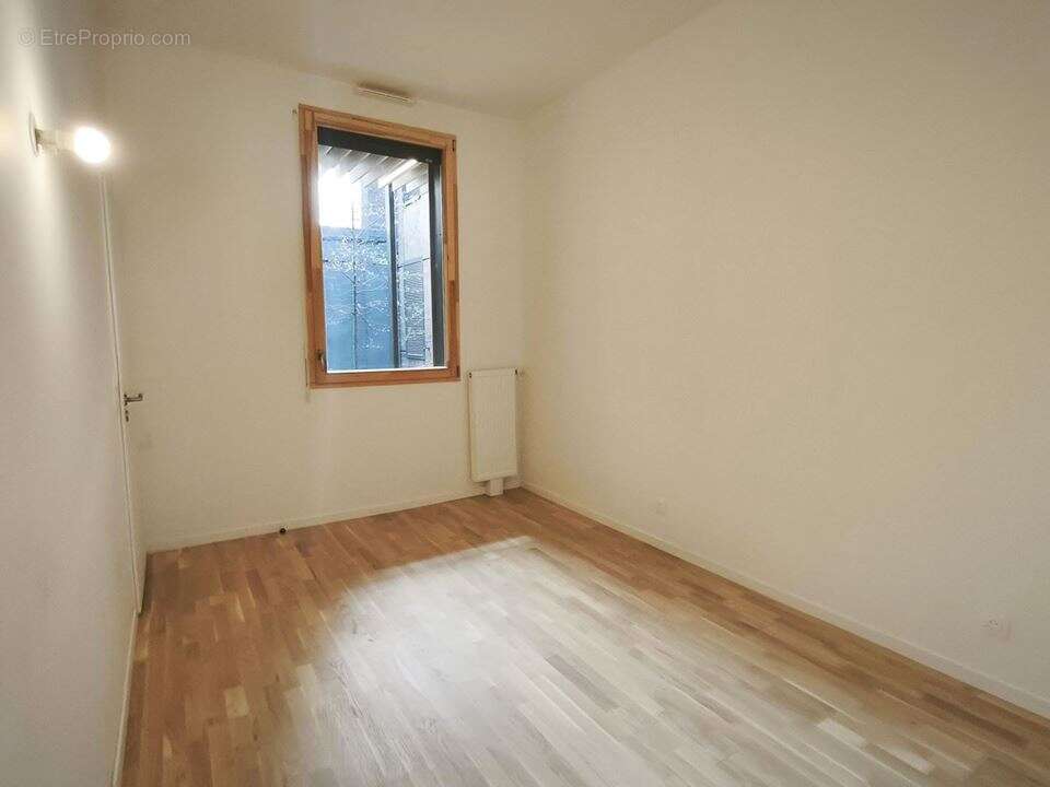 Appartement à PARIS-19E